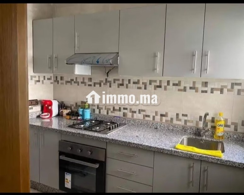 Louez cet appartement à M'Diq. 2 grandes pièces. Salon Marocain et antenne parabolique - Location Immobilier - Mdiq - photo 4