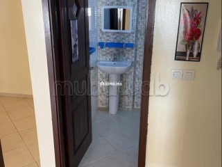 Vente d'un bel appartement à Béni Mellal. 2 belles chambres. Prestation de conciergerie, air conditionné - Appartement à vendre - Beni Mellal