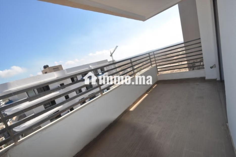 Spacieux Appartement 3 Chambres à louer - Location Immobilier - Autre - photo 3