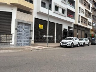 Garage à louer ou à vendre a Berrechid quartier Berkor pres de l hotel Hospitalite - Appartement à vendre - Berrechid