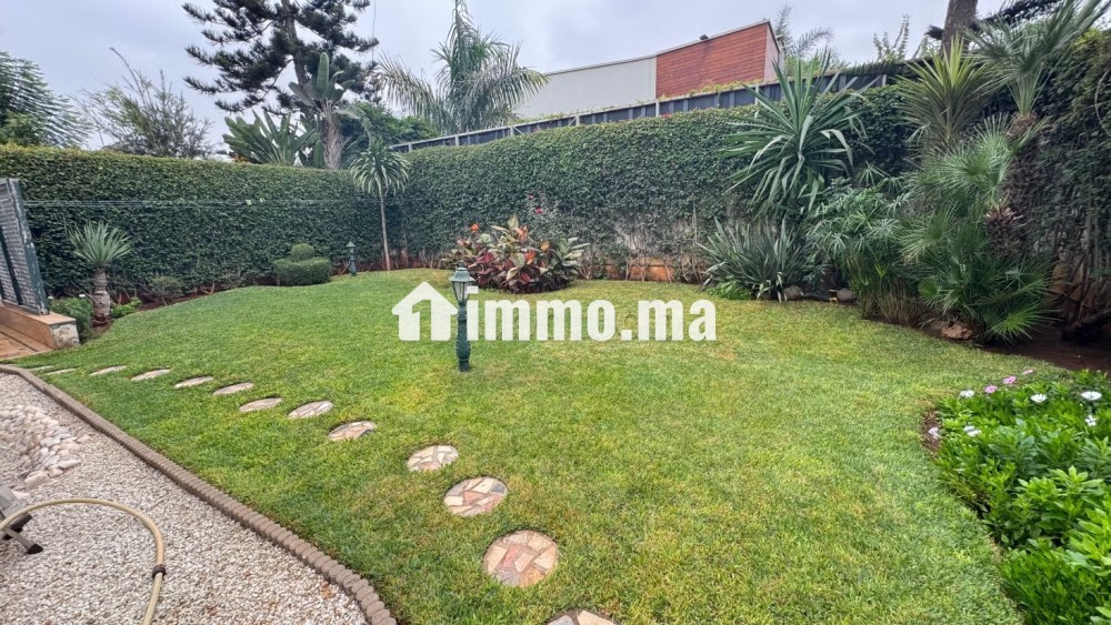Maison de luxe à vendre dans une résidence a côté de Mosquée Al hamd à Californie. 4 pièces confortables. Jardin et terrasse - Vente Immobilier - Casablanca - photo 1