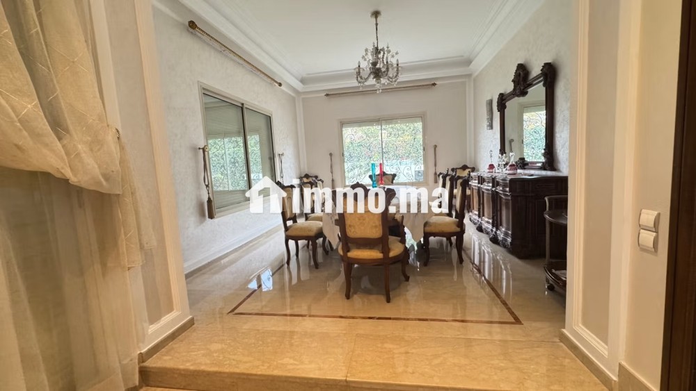 Maison de luxe à vendre dans une résidence a côté de Mosquée Al hamd à Californie. 4 pièces confortables. Jardin et terrasse - Vente Immobilier - Casablanca - photo 8