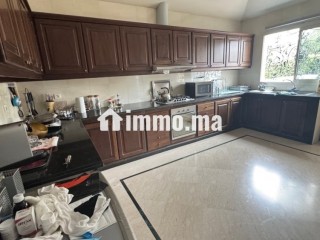Maison de luxe à vendre dans une résidence a côté de Mosquée Al hamd à Californie. 4 pièces confortables. Jardin et terrasse - Maison à vendre - Casablanca
