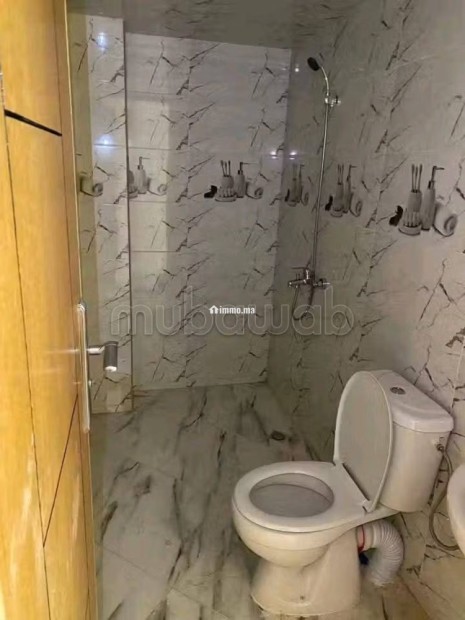 Vente d'un bel appartement à Oulad Tayeb. 1 belle chambre. Salon marocain traditionnel - Vente Immobilier - Autre - photo 4