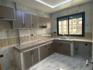 Vente d'un bel appartement à Oulad Tayeb. 1 belle chambre. Salon marocain traditionnel - Appartement à vendre - Autre