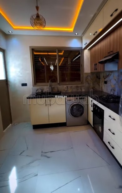 Location saisonnière en Centre ville. Surface totale 99 m². Système de parabole et salon marocain - Vente Immobilier - El Jadida - photo 2