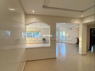Bel appartement en location à Riyad Extension. Surface totale 220 m². Cheminée et climatisation - Appartement à louer - Rabat