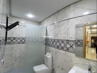 Location d'un appartement à Larache. 2 pièces. Salon Marocain et antenne parabolique - Appartement à vendre - Larache