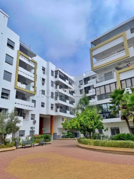 Appartement de vacances à louer en Centre ville.
Surface de 97 m².
Porte blindée et système de double vitrage - Vente Immobilier - El Jadida - photo 3