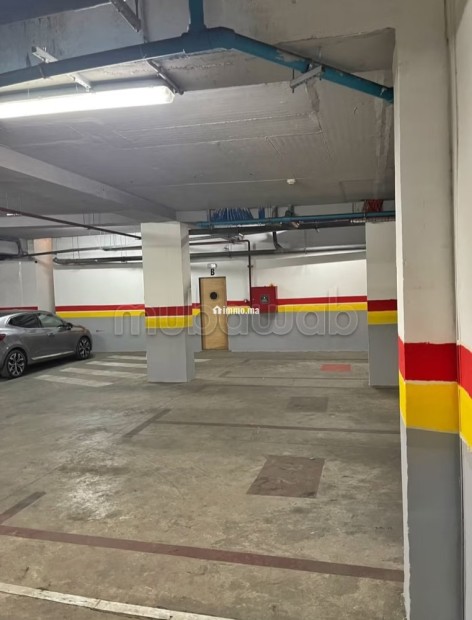 Appartement de vacances à louer en Centre ville.
Surface de 97 m².
Porte blindée et système de double vitrage - Vente Immobilier - El Jadida - photo 6