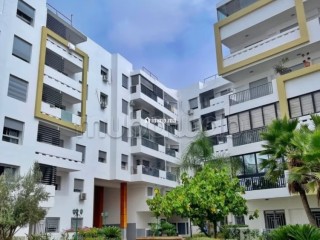 Appartement de vacances à louer en Centre ville.
Surface de 97 m².
Porte blindée et système de double vitrage - Appartement à vendre - El Jadida