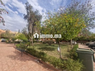 Villa de haut standing à vendre à Masmoudi. 4 chambres agréables. Jardin et terrasse - Villa à vendre - Marrakech