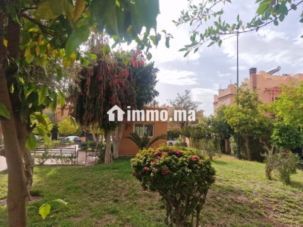 villa-de-haut-standing-a-vendre-a-masmoudi-4-chambres-agreables-jardin-et-terrasse-big-0