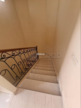 villa-de-haut-standing-a-vendre-a-masmoudi-4-chambres-agreables-jardin-et-terrasse-big-9