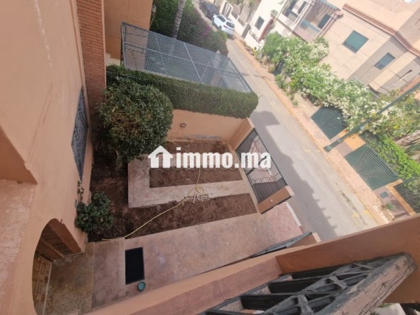 villa-de-haut-standing-a-vendre-a-masmoudi-4-chambres-agreables-jardin-et-terrasse-big-12