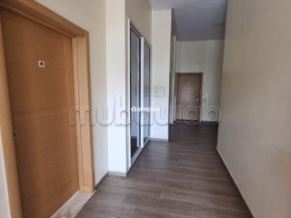 Location d'un appartement à Hay Massira. Surface de 96 m². Avec ascenseur et espace vert - Appartement à louer - Agadir