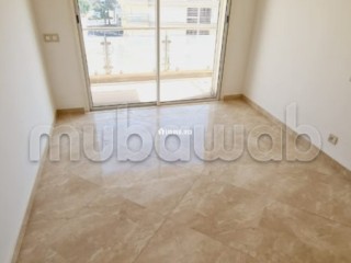 Location d'un appartement à Hay Massira. Surface de 96 m². Avec ascenseur et espace vert - Appartement à louer - Agadir