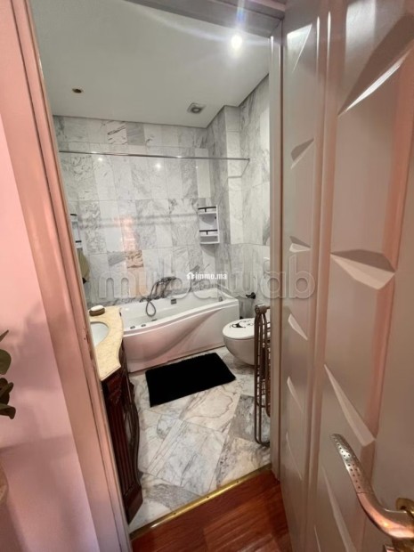 Bel appartement en location à Guéliz. Surface de 85 m². Bien meublé - Location Immobilier - Marrakech - photo 5