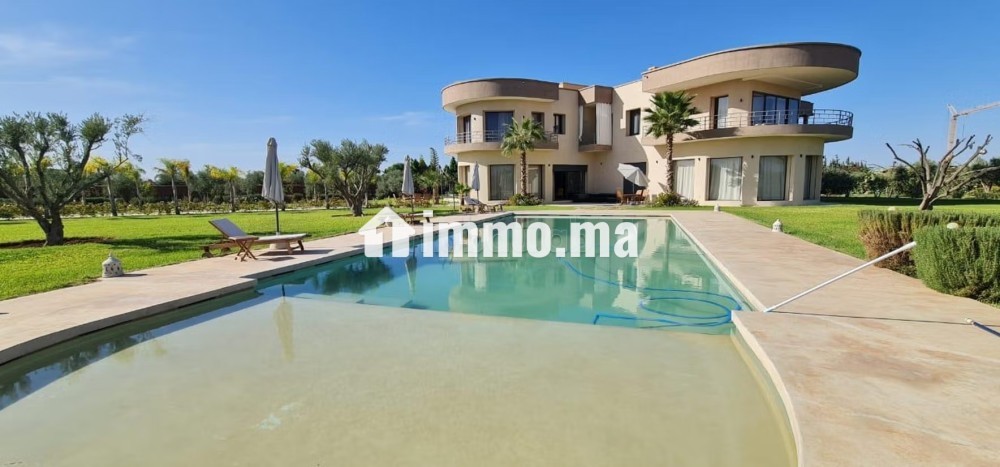 Location saisonnière villa haut standing à Route de l'Ourika.
Superficie 10500 m².
Antenne parabolique et sécurité - Vente Immobilier - Marrakech - photo 1