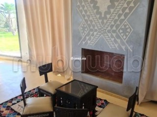 Location saisonnière villa haut standing à Route de l'Ourika.
Superficie 10500 m².
Antenne parabolique et sécurité - Villa à vendre - Marrakech