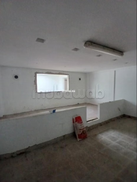 Bd Abd Ben kadour Rnd point des sports boutique R1 50m2 à louer - Location Immobilier - Casablanca - photo 3