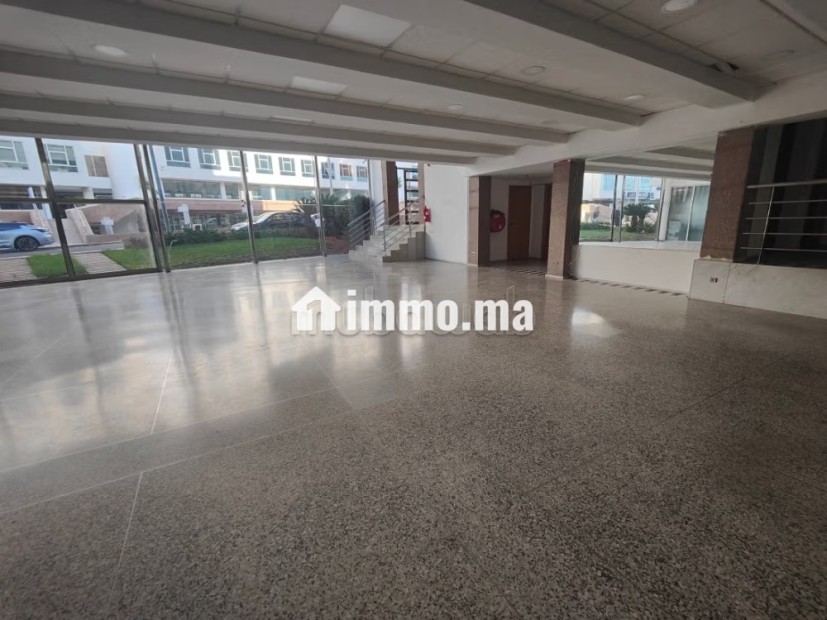 Bureaux en location à Sidi Maarouf.
Superficie 360 m² - Location Immobilier - Casablanca - photo 3