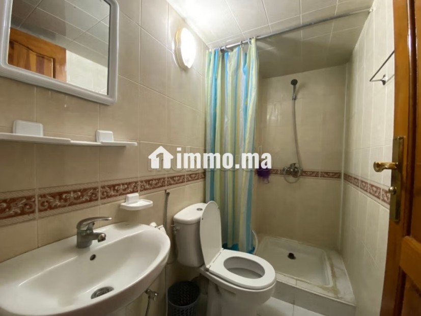 Location d'un appartement à Nouvelle Ville. Surface de 95 m². Système de parabole et résidence sécurisée - Vente Immobilier - Fes - photo 7