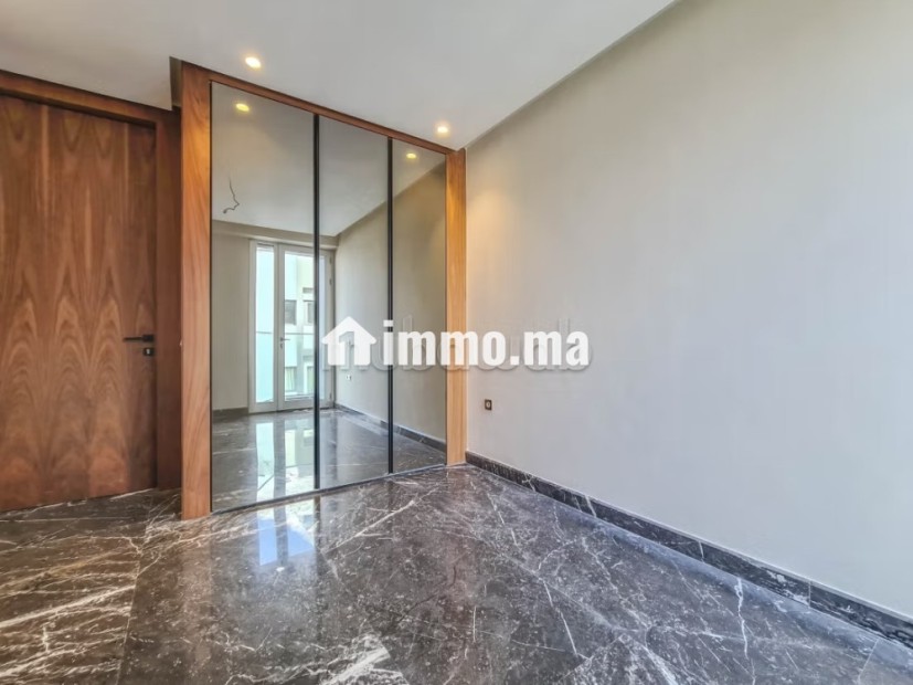 Luxueux studio semi meublé à la Ferme Bretonne - Location Immobilier - Casablanca - photo 4