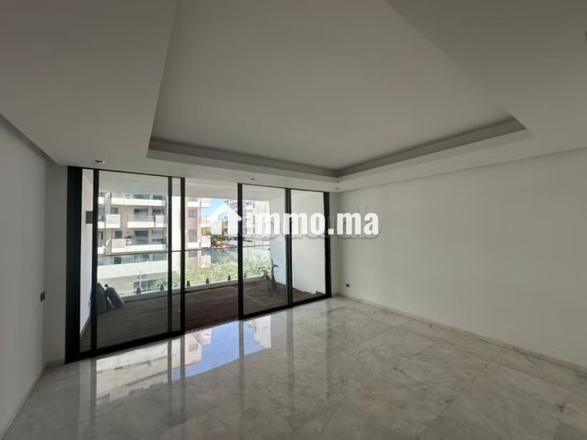 Appartement 2 chambres avec terrasse vide à la location - Location Immobilier - Casablanca - photo 1