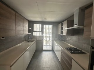 Appartement 2 chambres avec terrasse vide à la location - Appartement à louer - Casablanca