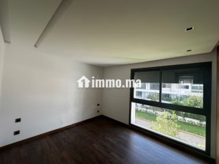 Appartement 2 chambres avec terrasse vide à la location - Appartement à louer - Casablanca