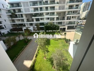 Appartement 2 chambres avec terrasse vide à la location - Appartement à louer - Casablanca