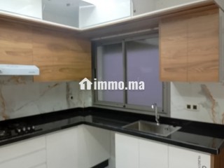 Bel appartement à vendre à Hamria. 8 grandes pièces. Porte blindée, sécurité - Appartement à vendre - Meknes