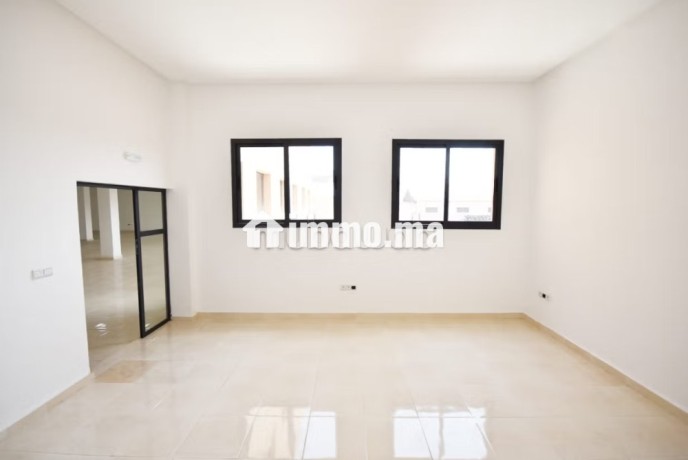 a-louer-hub-daffaires-modulable-a-sidi-ghanem-big-10