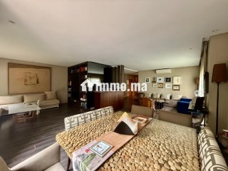 Rêve de villa: 309m² avec solarium, sécurité totale et vie de quartier - Villa à vendre - Dar Bouazza