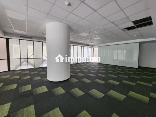 Local commercial 299 m² 336 sous pente, Marina - Local commercial à vendre - Casablanca
