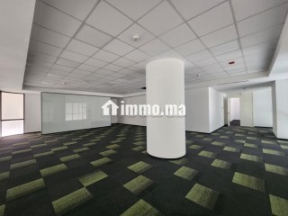 Local commercial 299 m² 336 sous pente, Marina - Local commercial à vendre - Casablanca