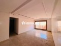 Vend appartement à Guéliz. Superficie 88 m². Climatisation et piscine - miniature 7