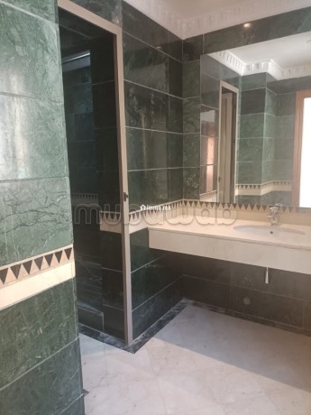 a-louer-appartement-non-meuble-a-plaza-gueliz-big-16