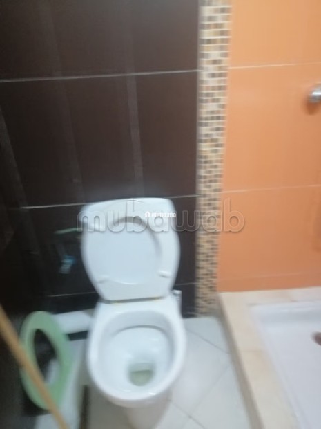 Bel appartement en location à Ezzohor. Surface totale 110 m². Porte sécurisée - Location Immobilier - El Jadida - photo 5
