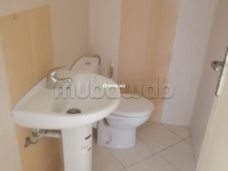 Bel appartement en location à Ezzohor. Surface totale 110 m². Porte sécurisée - Appartement à louer - El Jadida