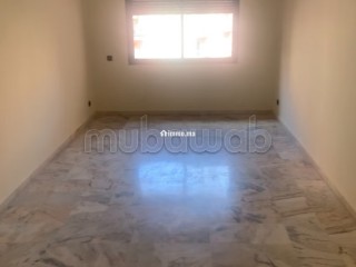 Location d'un appartement vide en longue durée à Camp Al Ghoul. 2 chambres. Concierge et climatisation - Appartement à louer - Marrakech