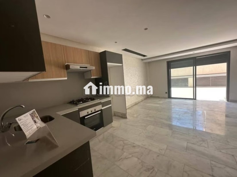 Vente d'un bel appartement avec terrasse à Bourgogne Ouest. 2 grandes pièces. Terrasse et ascenseur - Vente Immobilier - Casablanca - photo 2