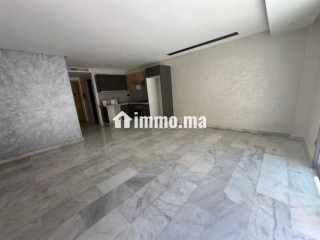 Vente d'un bel appartement avec terrasse à Bourgogne Ouest. 2 grandes pièces. Terrasse et ascenseur - Appartement à vendre - Casablanca