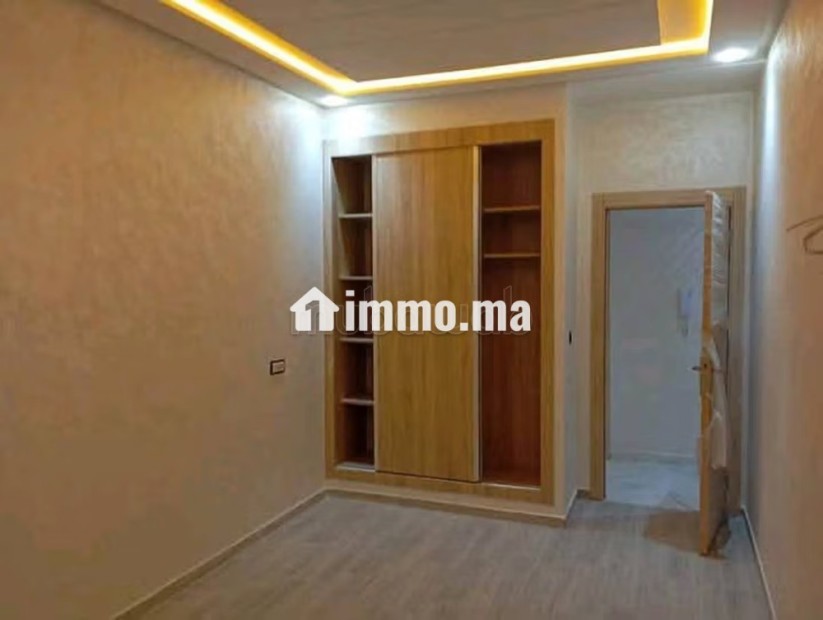 Appartement à l'achat à Hamria. 3 chambres. Porte blindée, sécurité - Vente Immobilier - Meknes - photo 8