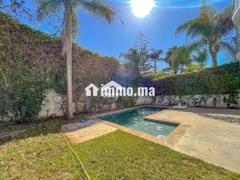 Superbe villa à louer à Ain Diab. Surface de 450 m². Places de parking et terrasse - Location Immobilier - Casablanca - photo 4