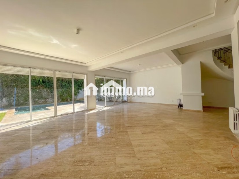 Superbe villa à louer à Ain Diab. Surface de 450 m². Places de parking et terrasse - Location Immobilier - Casablanca - photo 5