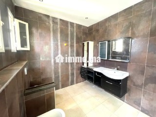 Location villa a usage professionnel hay el hanaa - Villa à louer - Casablanca