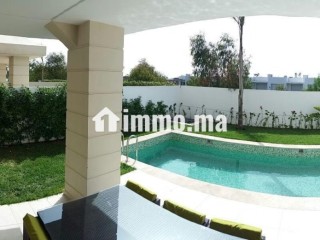 Location villa meuble de luxe à Ville Verte. 3 chambres agréables. Cheminée, piscine - Villa à louer - Bouskoura
