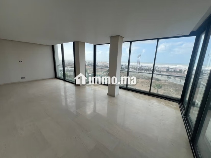 Appartement à louer à Ain Diab. 3 belles chambres. Vue sur mer et porte blindée - Location Immobilier - Casablanca - photo 1